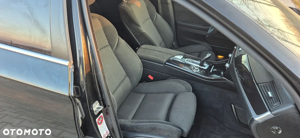 BMW Seria 5 520d Sport-Aut - 12