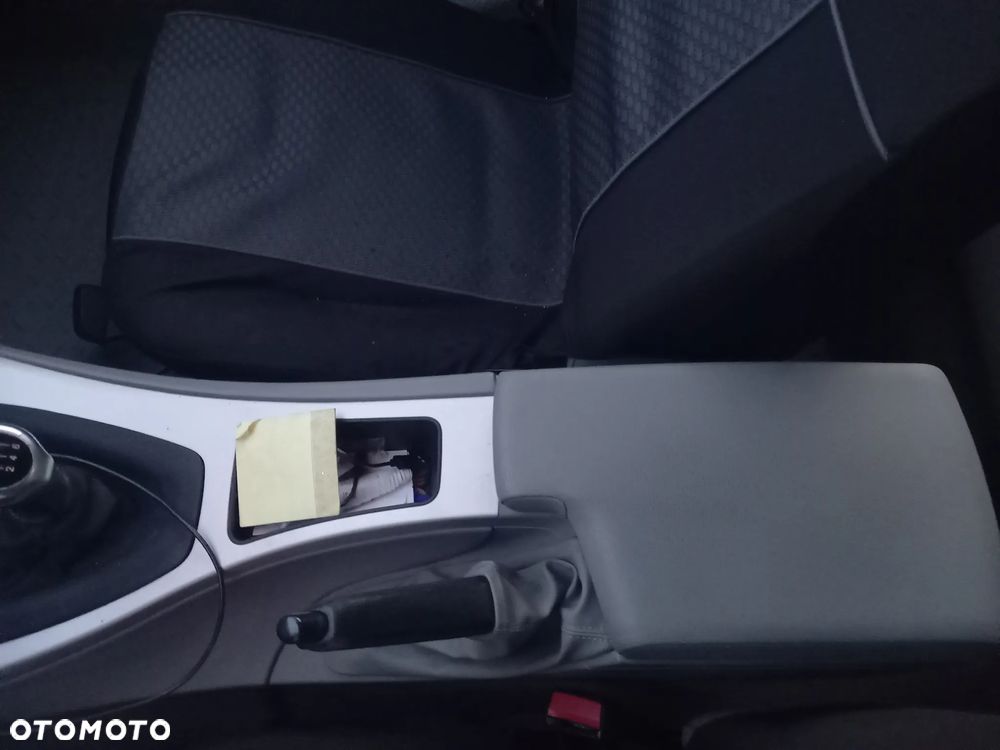 BMW Seria 3 318d - 15