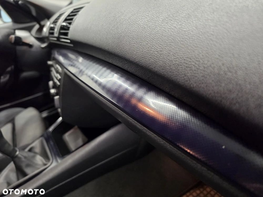 BMW Seria 1 118i - 32