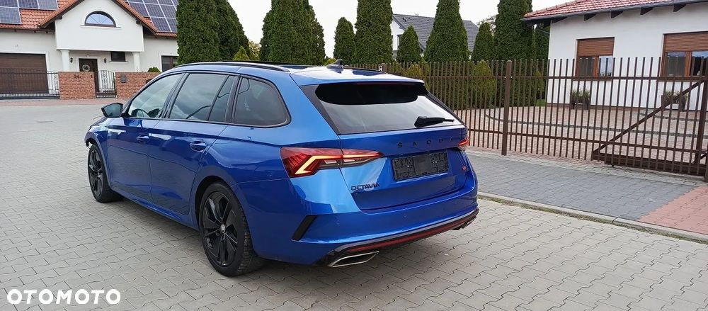 Skoda Octavia 2.0 TDI DSG 4x4 RS First Edition - 3