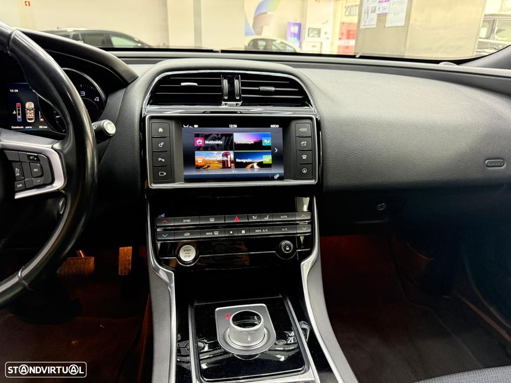 Jaguar XE 2.0 D R-Sport Aut. - 23