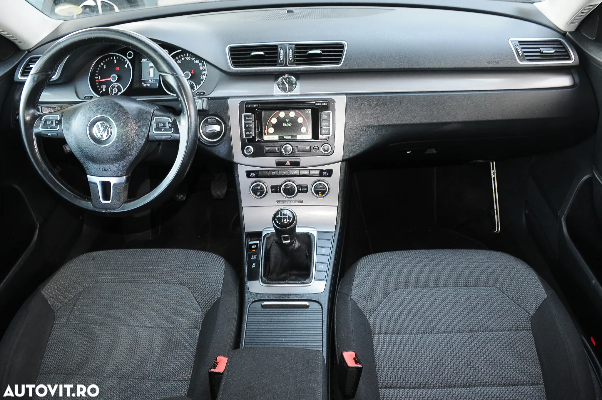 Volkswagen Passat Variant 1.6 TDI BlueMotion - 7