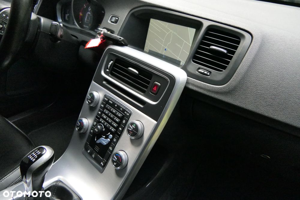 Volvo S60 D3 Drive-E Momentum - 23