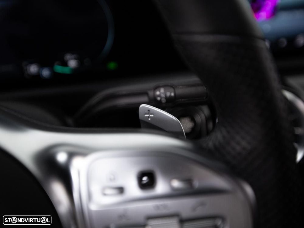 Mercedes-Benz CLA 250 e Shooting Brake 8G-DCT - 19