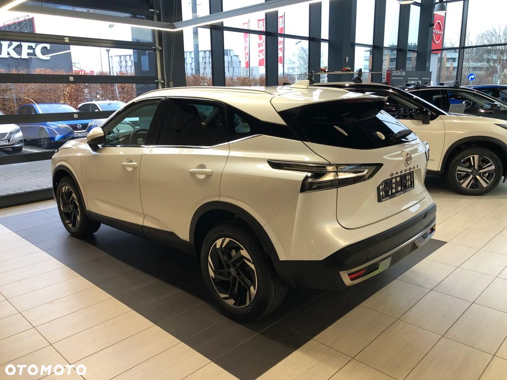 Nissan Qashqai 1.3 DIG-T mHEV 4x4 N-Connecta Xtronic - 6