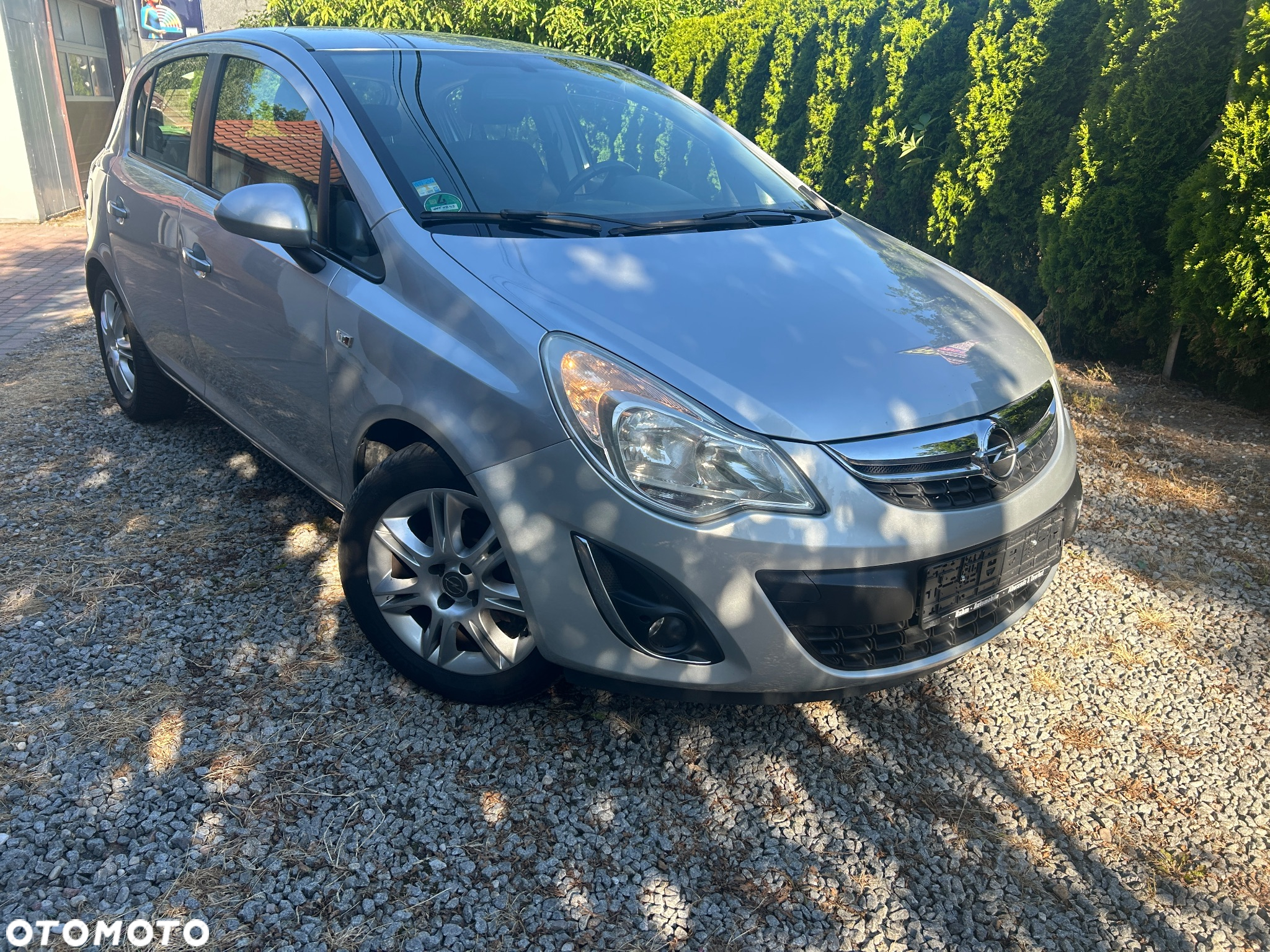 Opel Corsa 1.2 16V Cosmo - 4