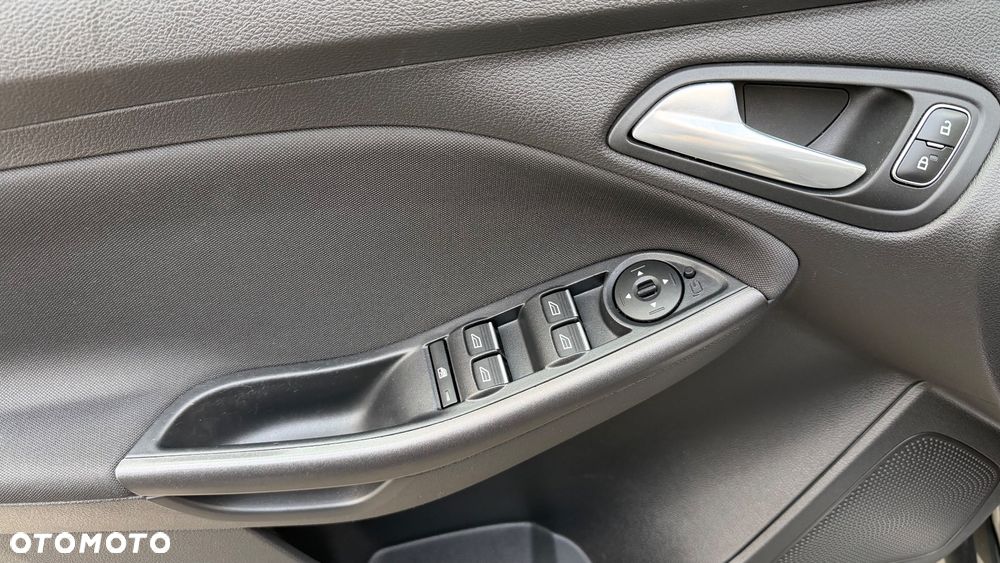 Ford Focus - 27