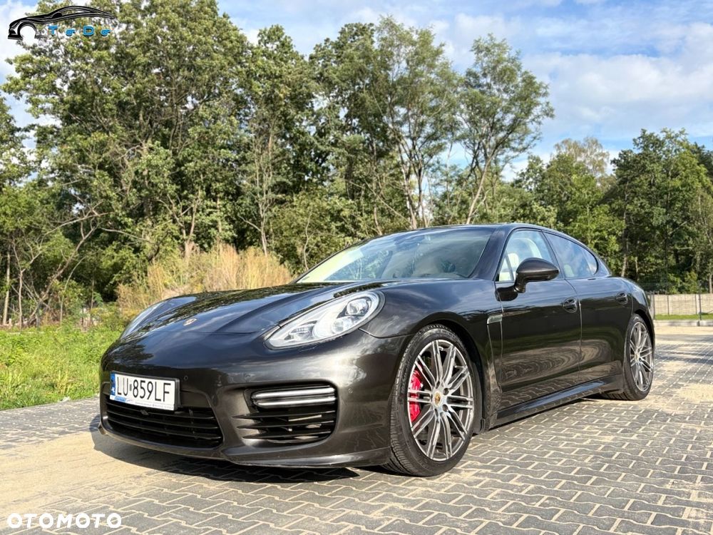 Porsche Panamera GTS PDK - 3