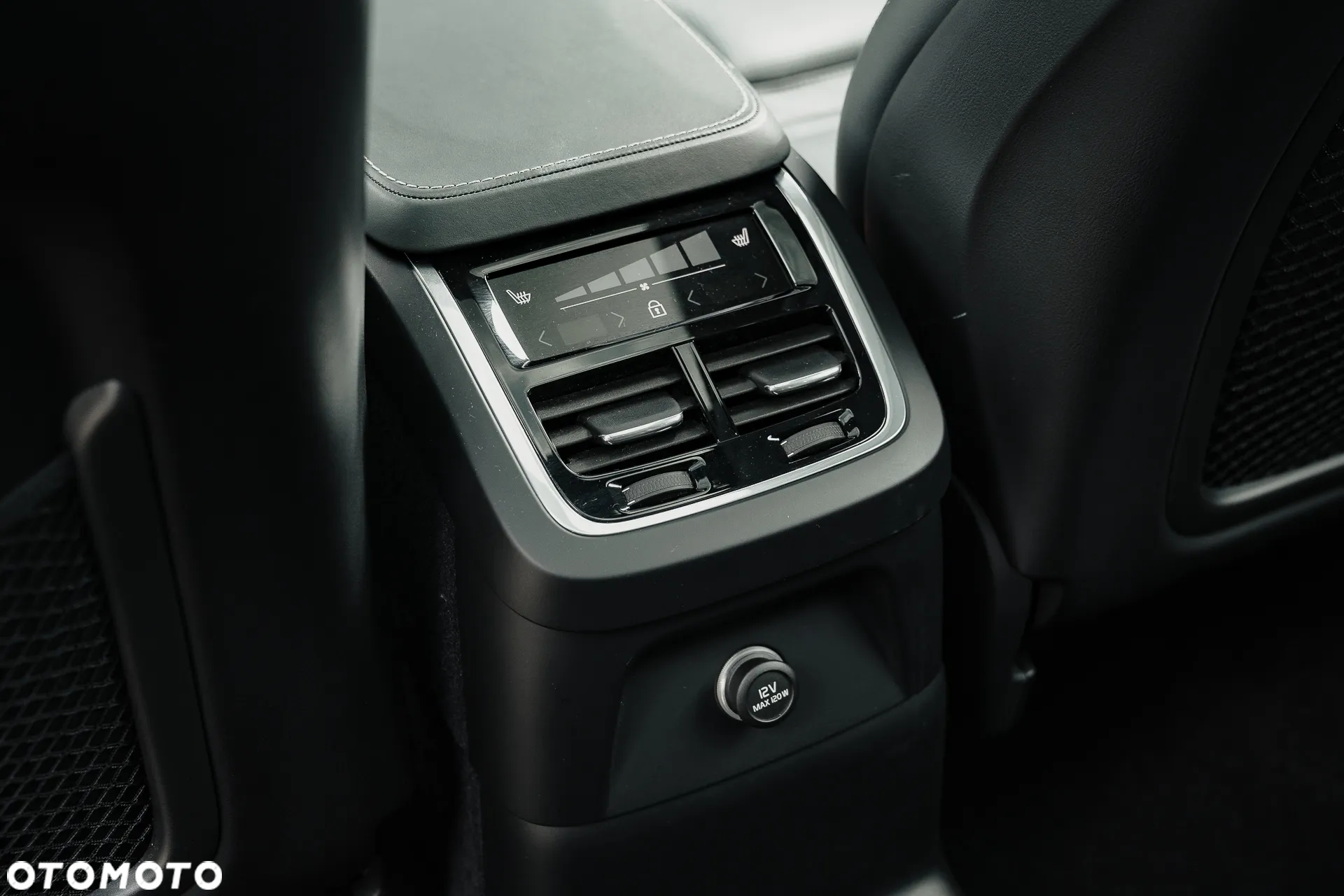 Volvo XC 90 T8 AWD Plug-In Hybrid Inscription 7os - 26