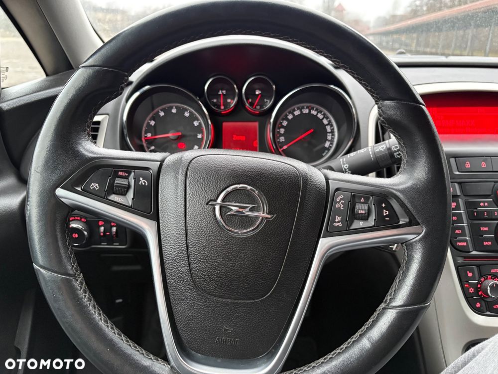 Opel Astra 1.4 Turbo - 10