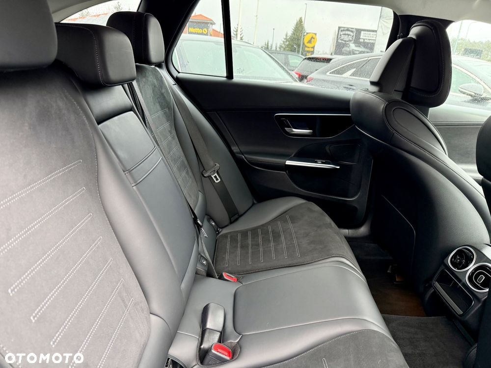 Mercedes-Benz Klasa C 220 d 4Matic 9G-TRONIC - 29