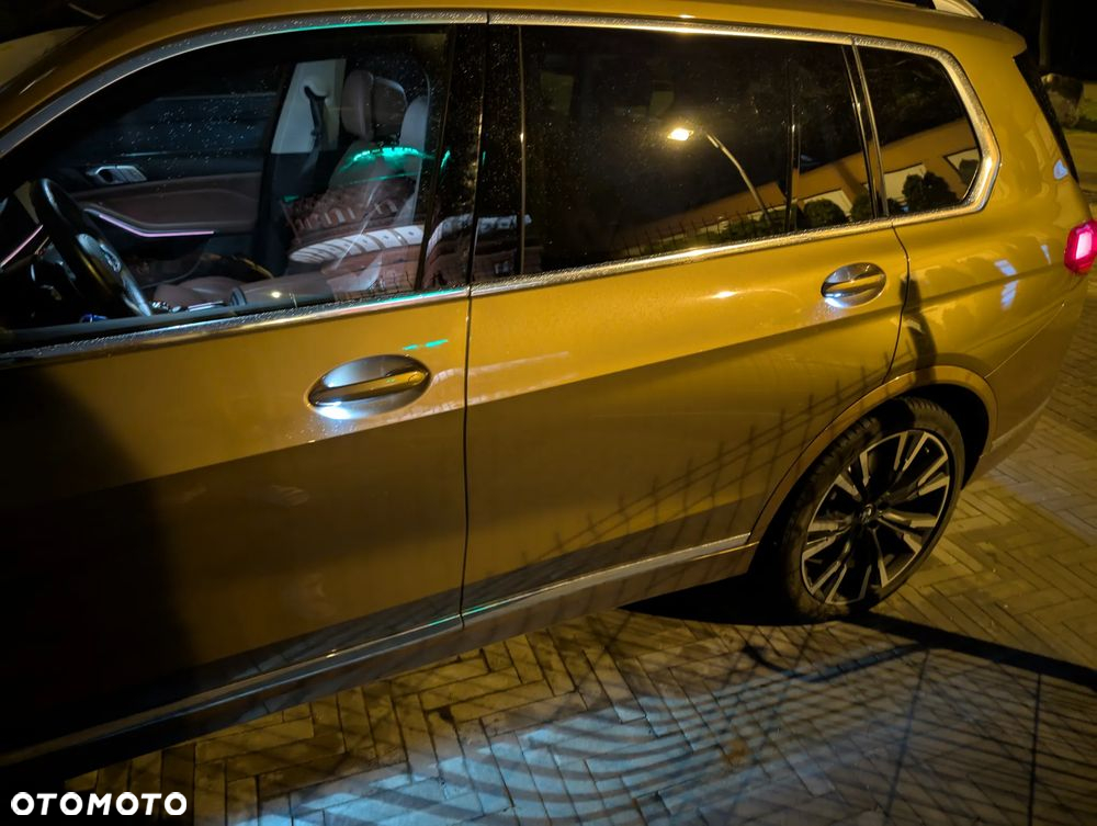 BMW X7 - 36