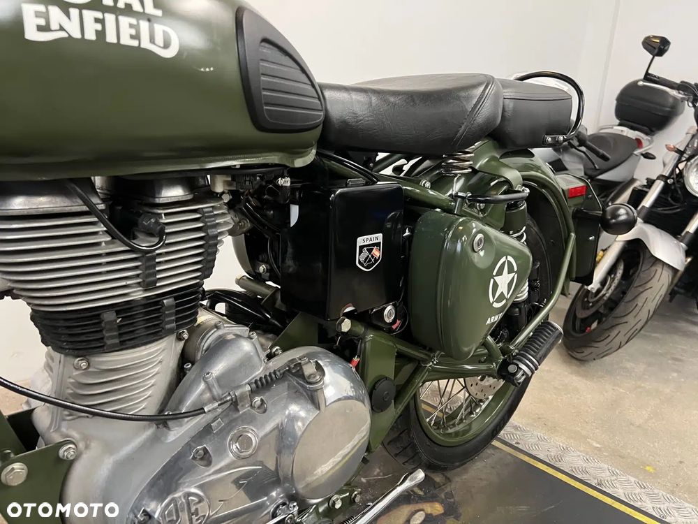 Royal Enfield Classic - 36