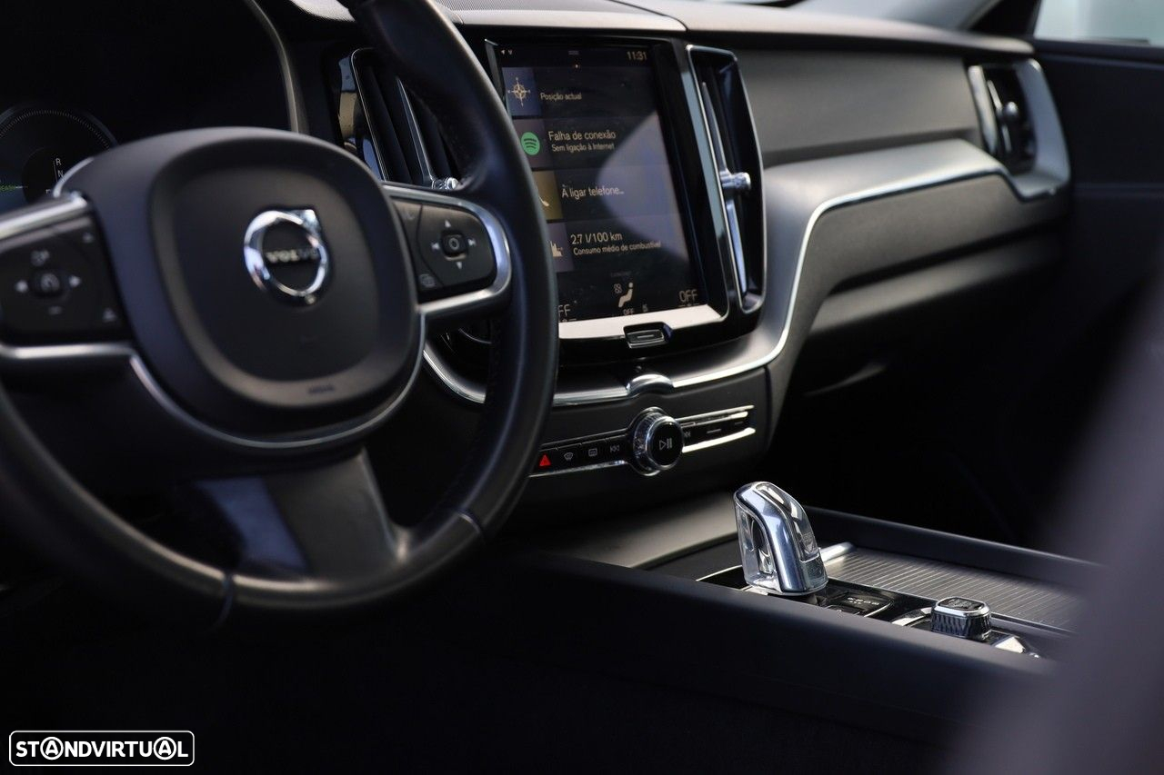 Volvo XC 60 2.0 T8 PHEV Momentum AWD - 12