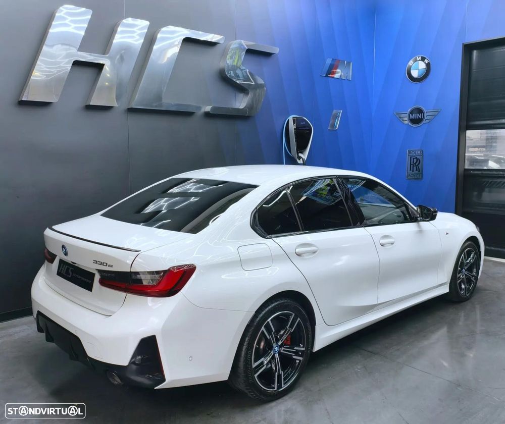 BMW 330 e Pack Desportivo M Pro Auto - 57