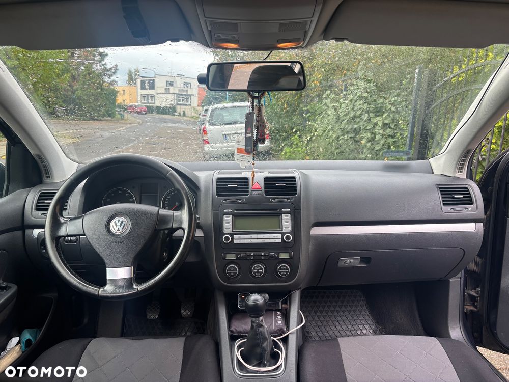 Volkswagen Golf - 16