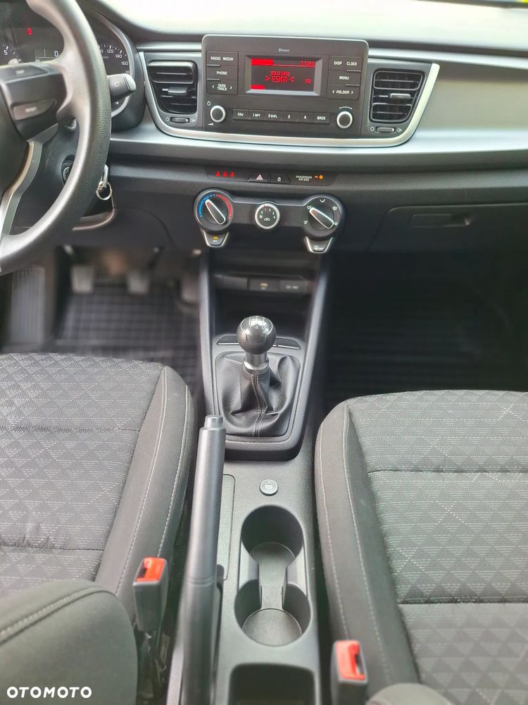 Kia Rio - 25