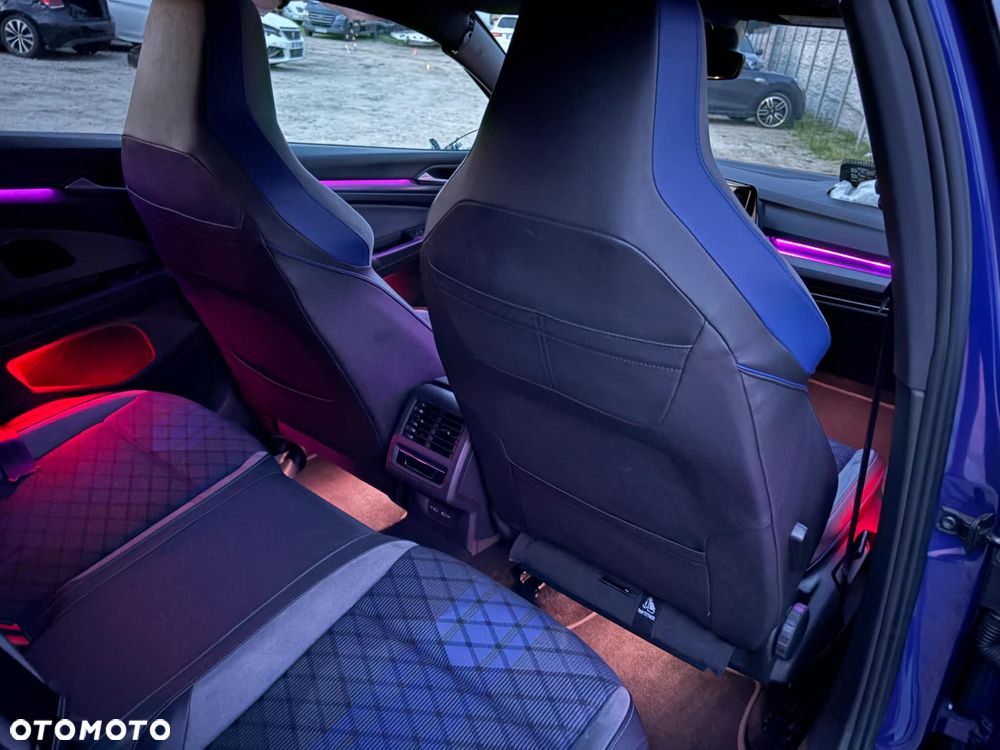Volkswagen Golf - 14