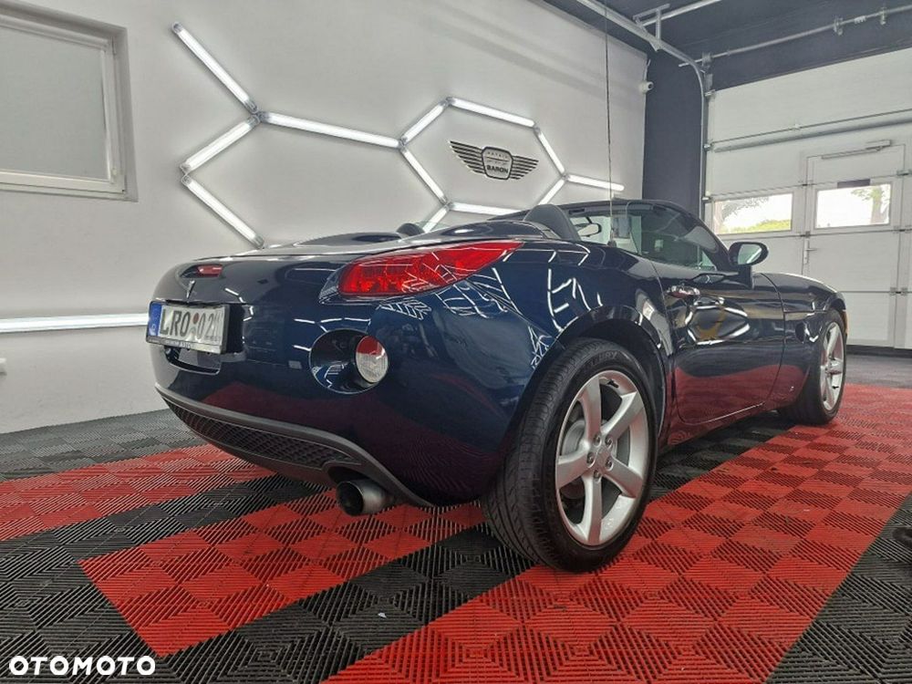 Pontiac Solstice - 10