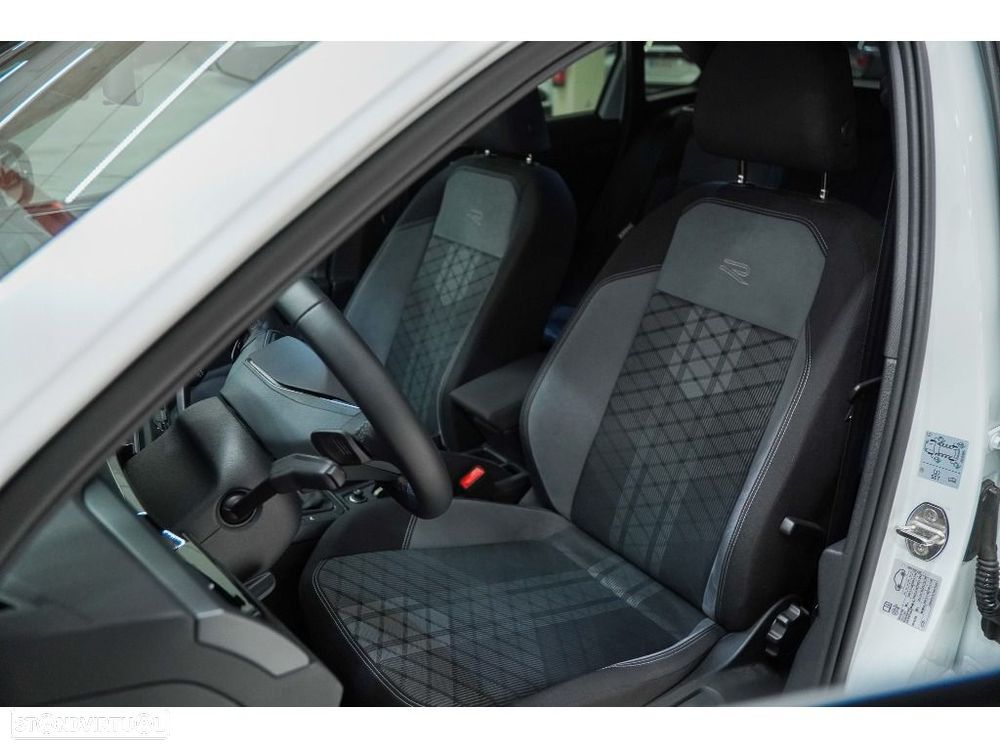 VW Taigo 1.0 TSI R-Line DSG - 4