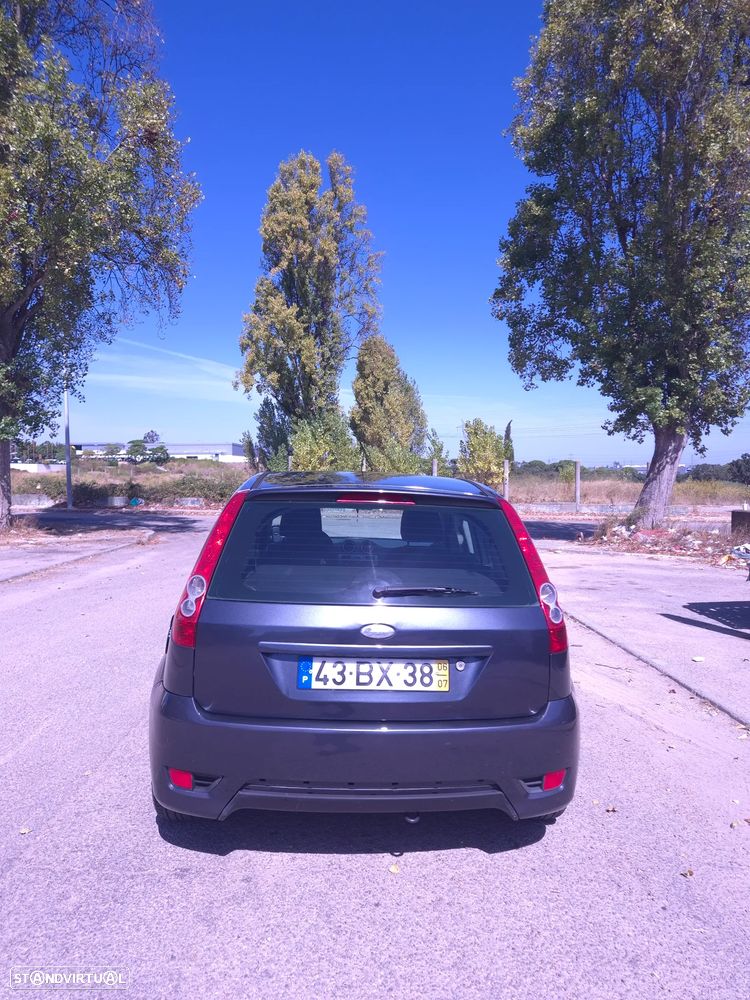 Ford Fiesta 1.25 Trend - 4