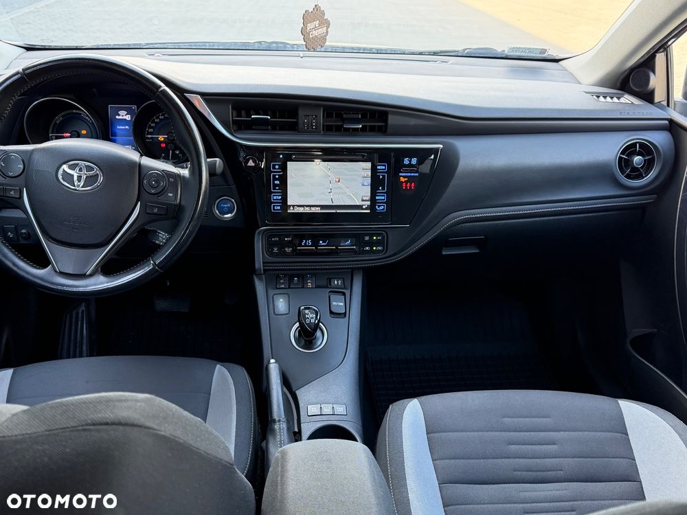 Toyota Auris - 10