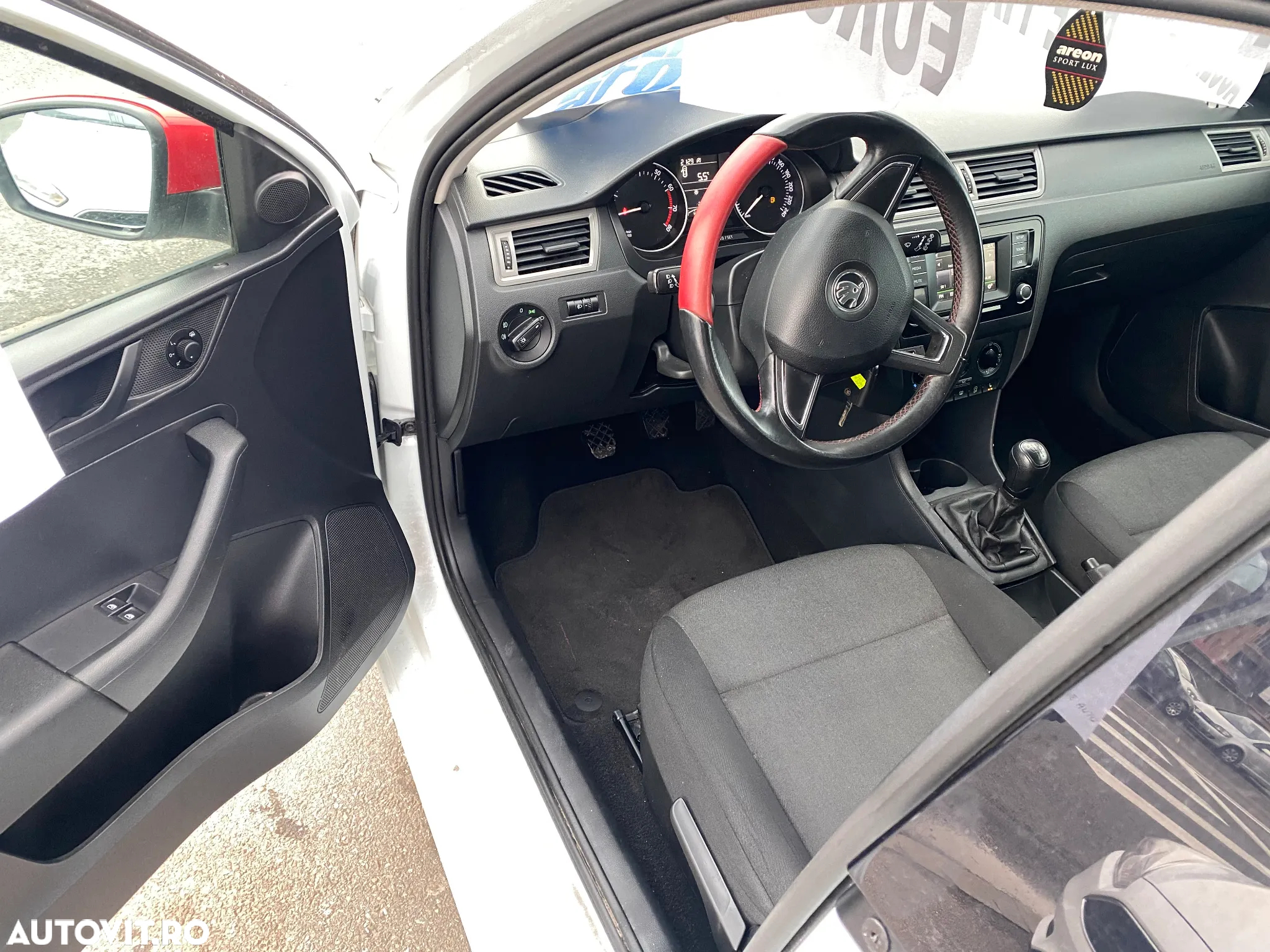 Skoda RAPID 1.2 TSI Ambition - 6