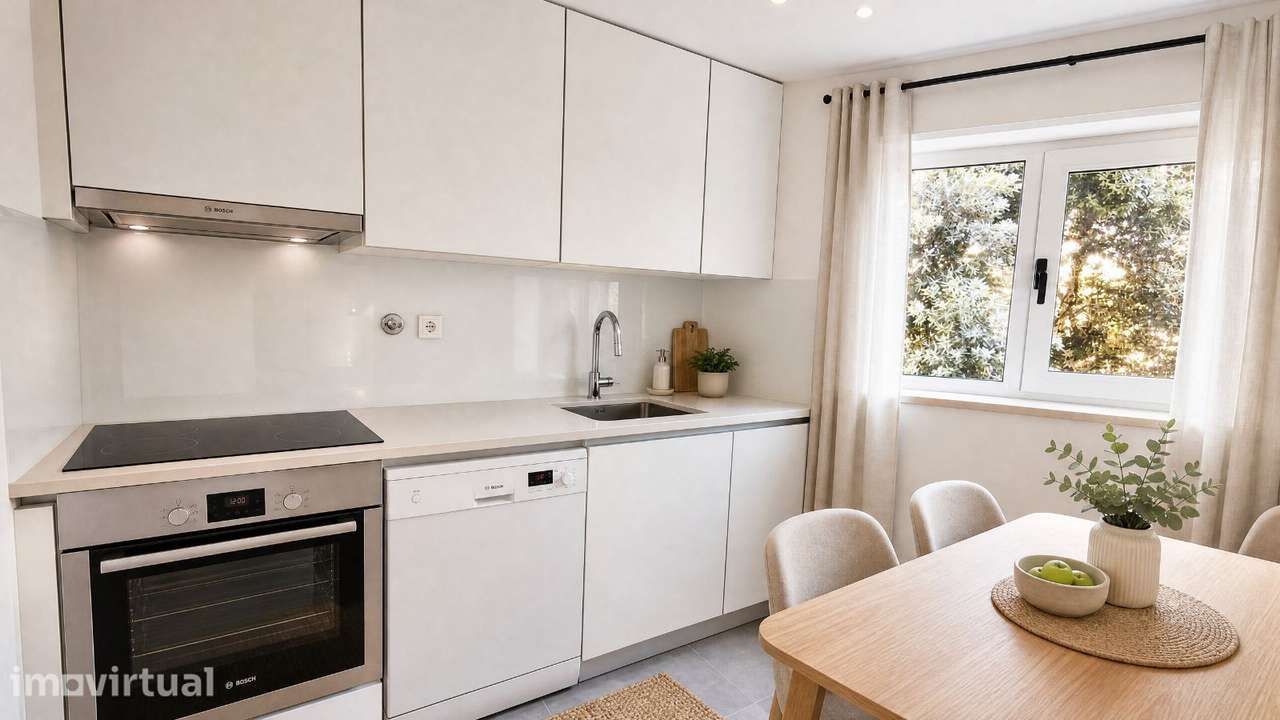 Apartamento T2 com parqueamento. Perto da Praia - Grande imagem: 2/25