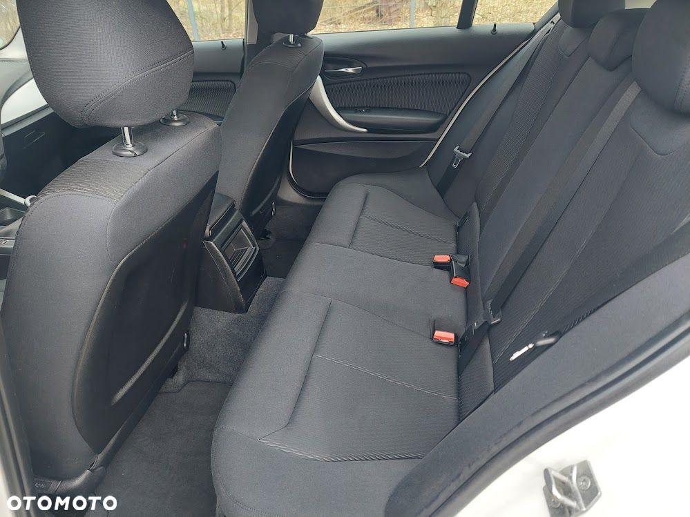 BMW Seria 1 118i Advantage - 22