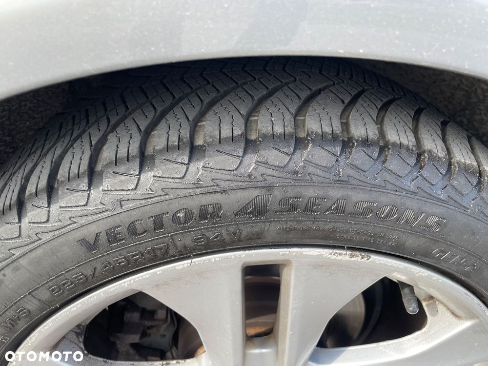 Mercedes-Benz Klasa C 180 BlueEFFICIENCY 7G-TRONIC Avantgarde - 12