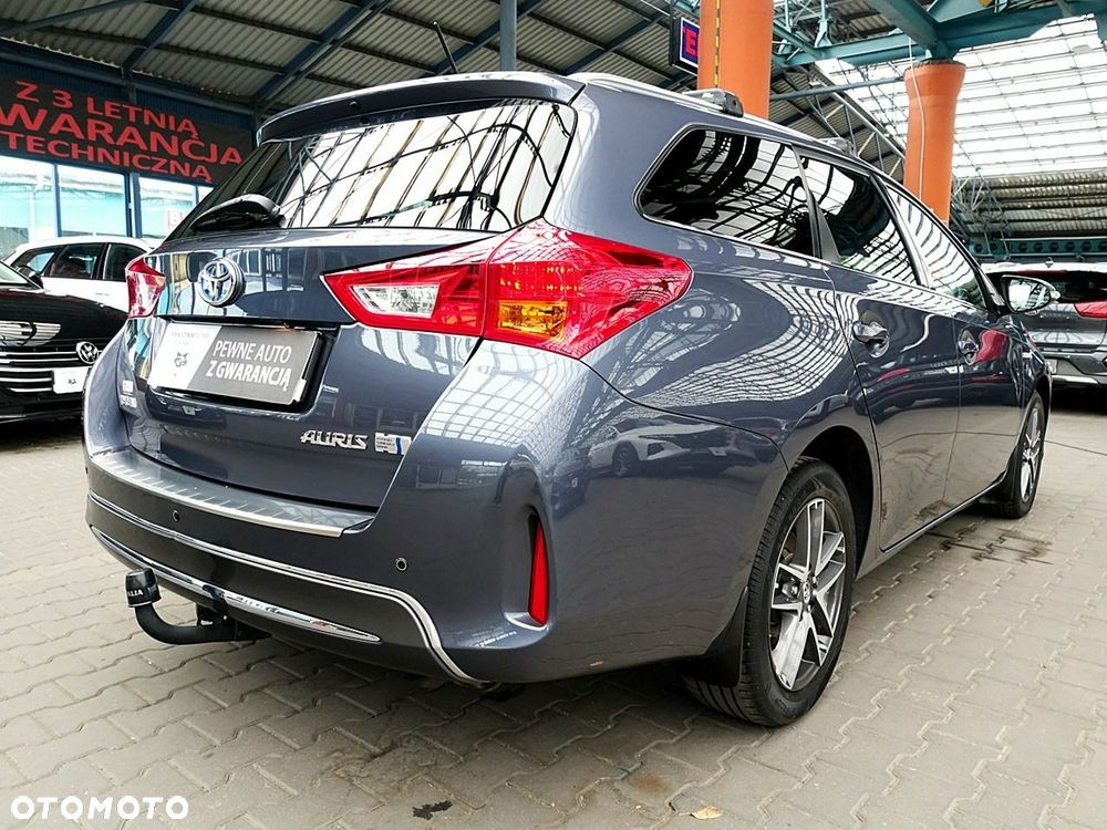 Toyota Auris - 11