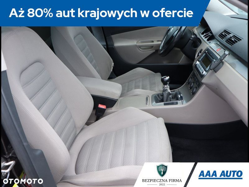 Volkswagen Passat - 10