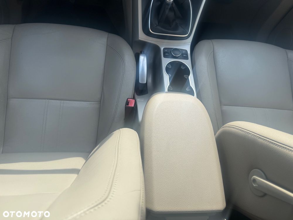 Ford Grand C-MAX 1.6 TDCi Start-Stop-System Champions Edition - 6