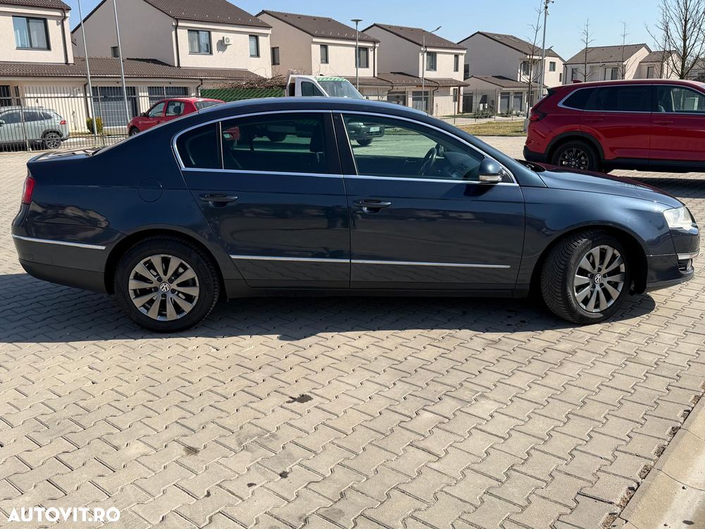 Volkswagen Passat 2.0TDI Highline DPF 4Motion - 16