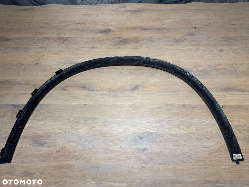 Rehau 980264 listwa błotnika przedniego prawego Mercedes AMG - 5