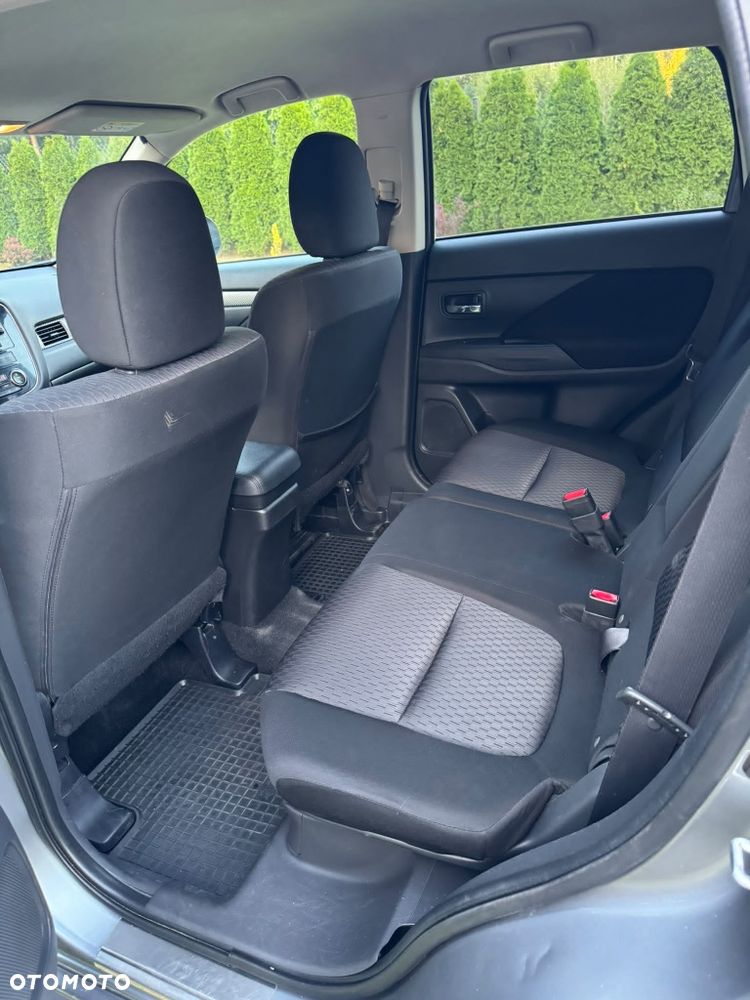 Mitsubishi Outlander - 6