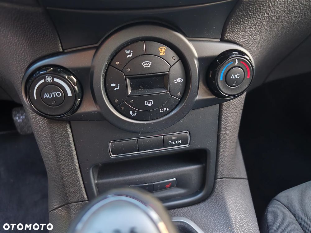 Ford Fiesta - 12