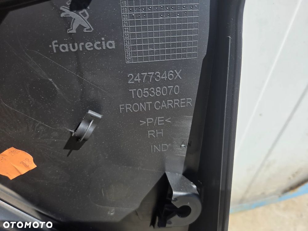 Boczek tapicerka drzwi prawy przód Peugeot 208 II - 7