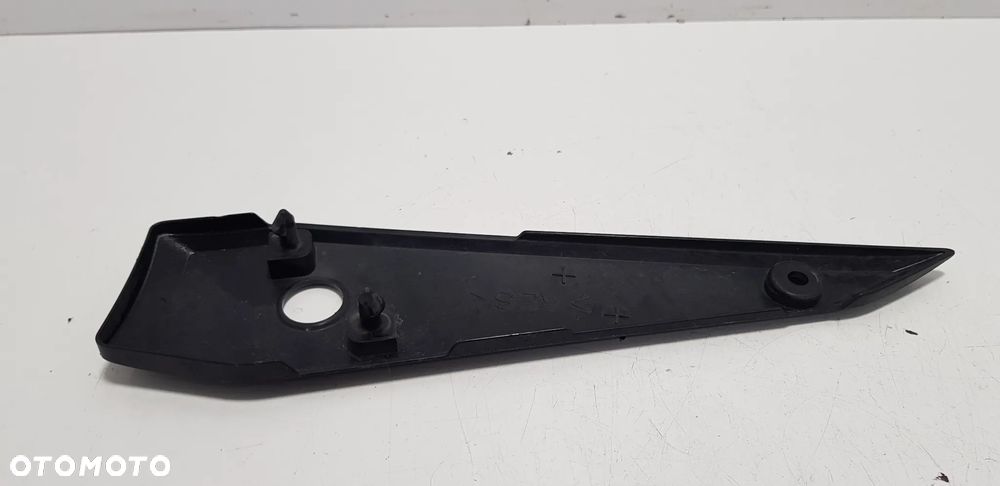 Yamaha FZ1 1000 N Fazer RN16 06-15 Wypełnienie Lewe Owiewka - 3