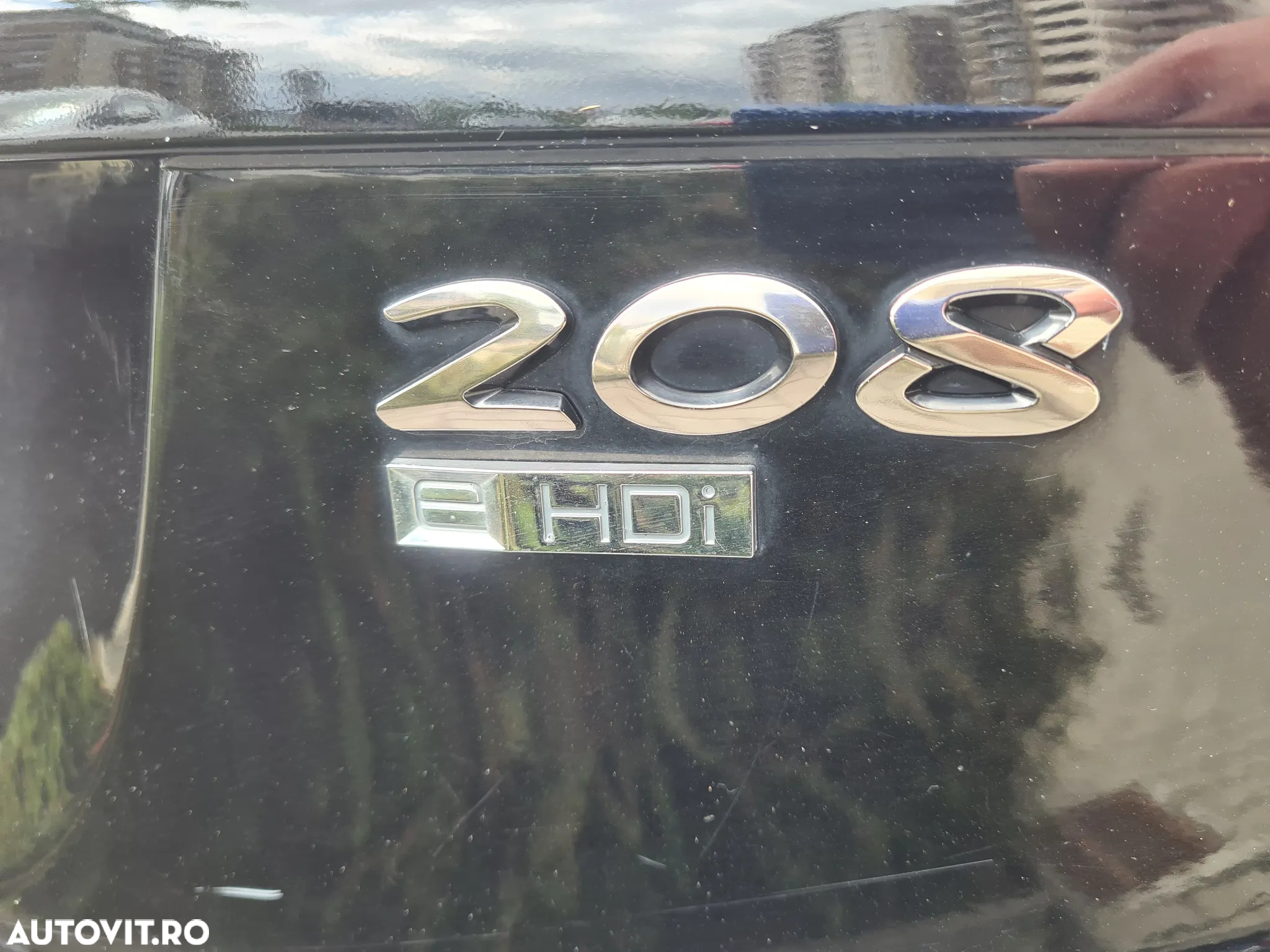 Peugeot 208 1.6 e-HDi FAP STT Allure - 20