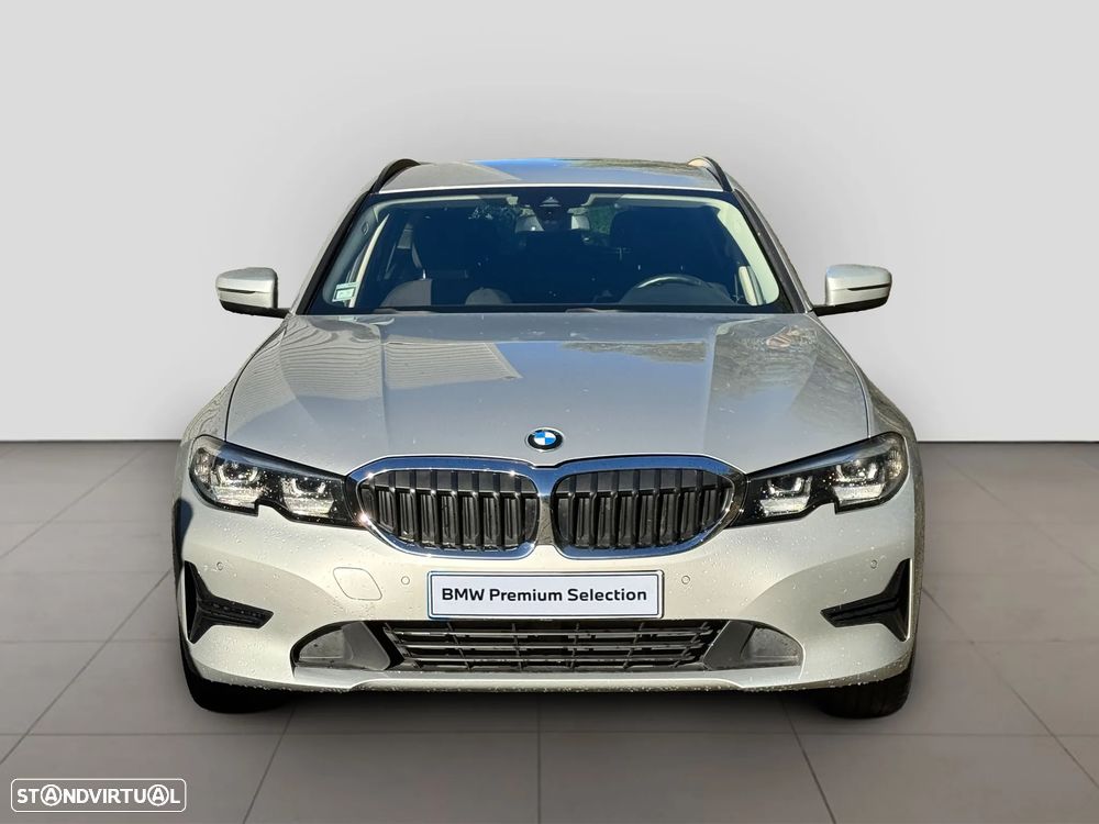 BMW 330 e Touring Auto - 2