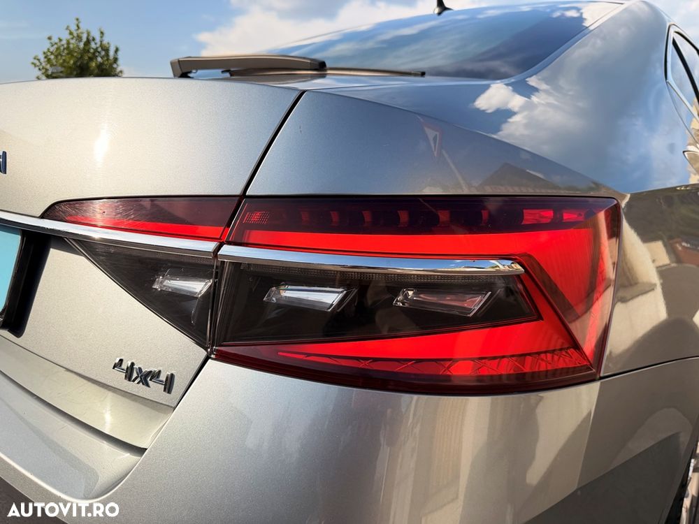 Skoda Superb 2.0 TSI 4X4 DSG Sportline - 10