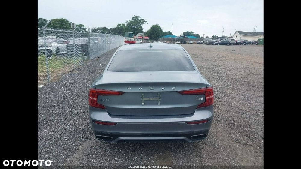 Volvo S60 T5 AWD R-Design - 6