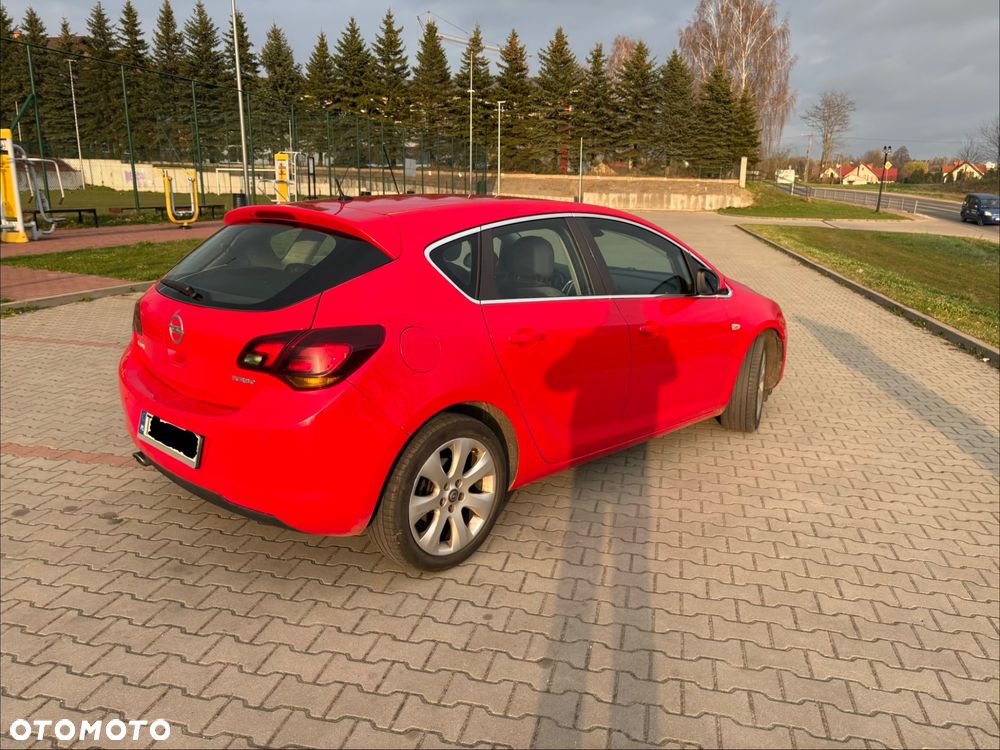 Opel Astra 1.4 Turbo Cosmo - 4