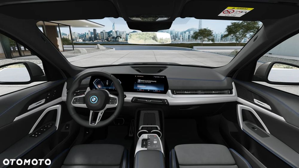 BMW iX1 xDrive30 66.5kWh M Sport - 10