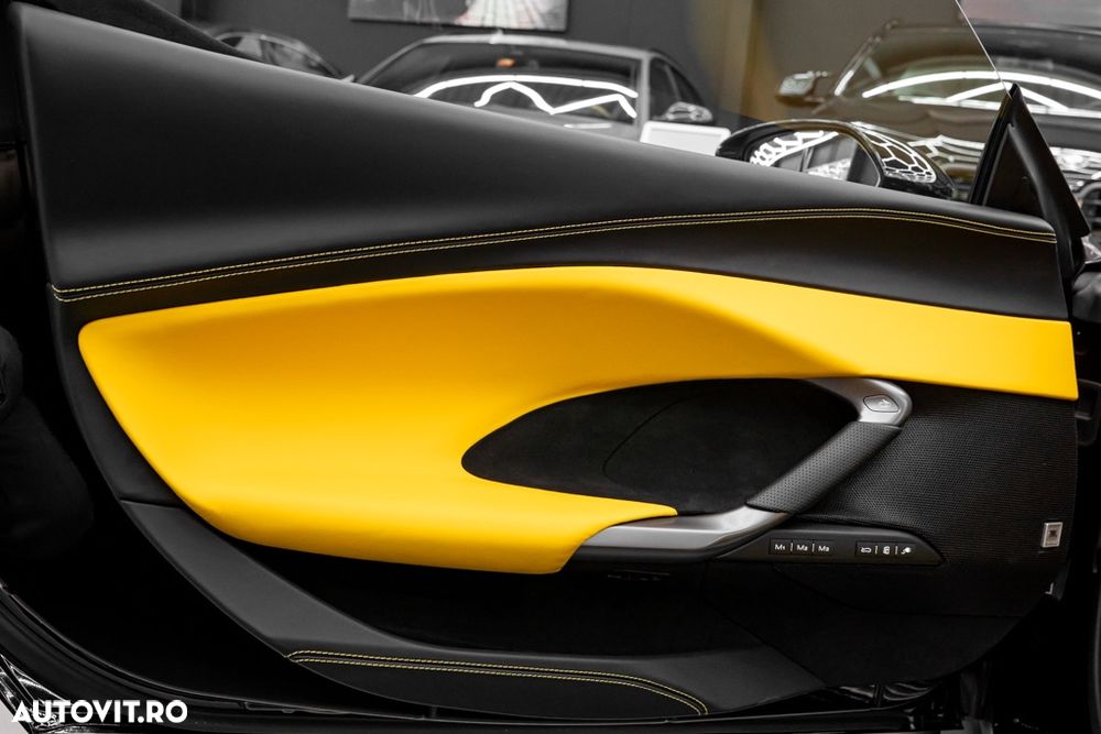 Ferrari 296 GTB - 38