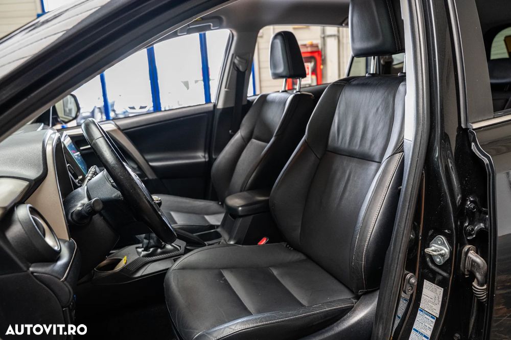 Toyota RAV4 2.2 D-4D 4x4 - 7