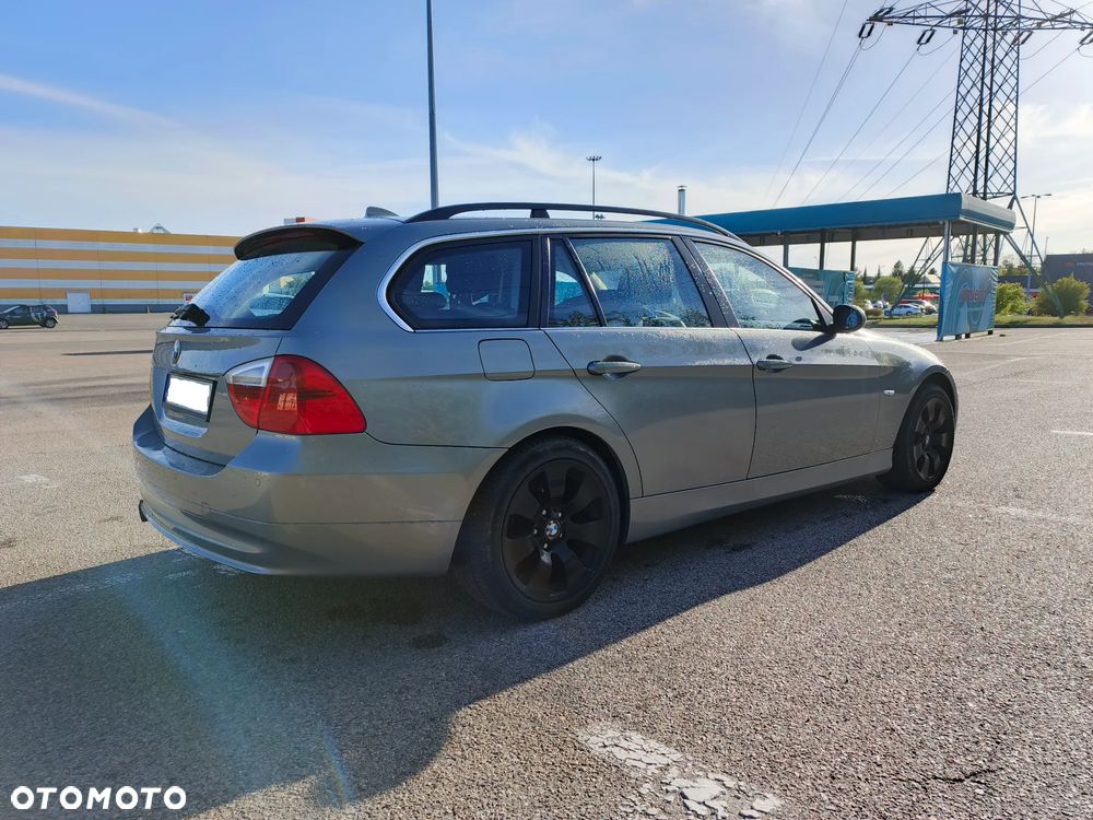 BMW Seria 3 325xi - 6