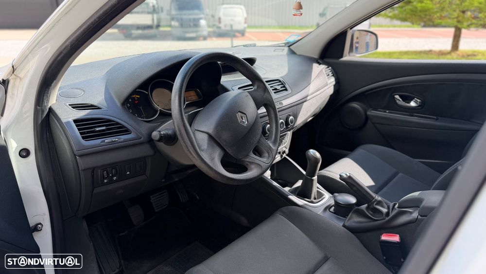 Renault Mégane 1.5 dCi Confort - 8
