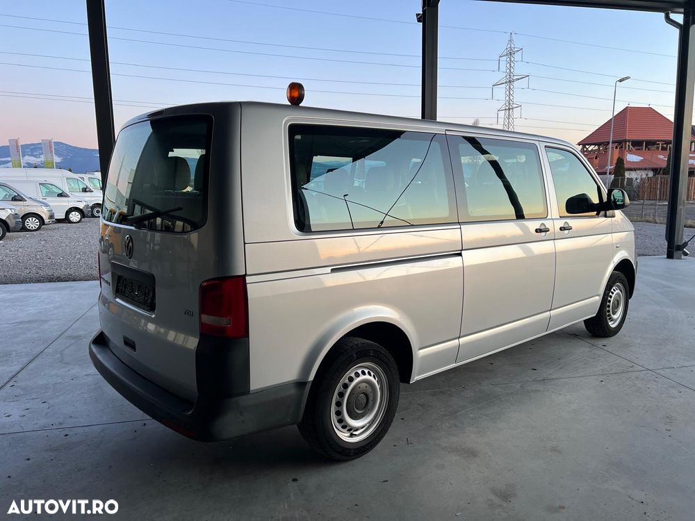 Volkswagen Caravelle - 4